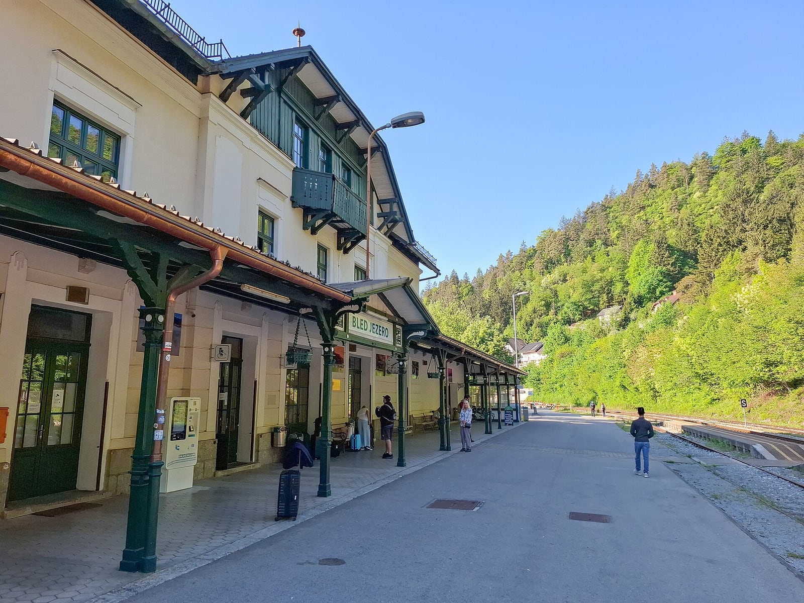The platform and historic building at Bled Jezero railway station